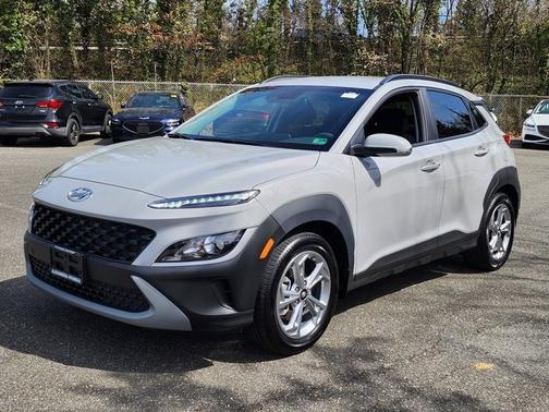 2022 Hyundai KONA SEL