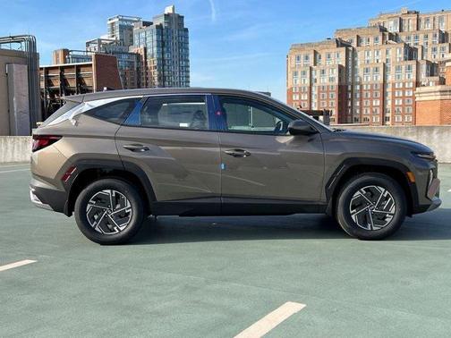 2026 Hyundai TUCSON Hybrid Blue SE