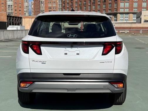 2026 Hyundai TUCSON Hybrid Blue SE