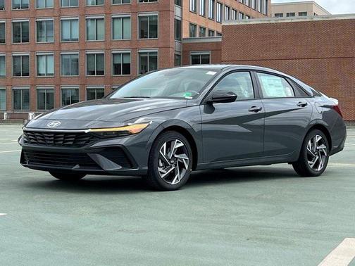 2025 Hyundai ELANTRA Sport