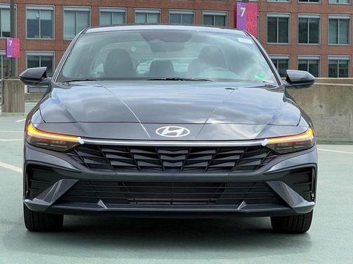 2025 Hyundai ELANTRA Sport