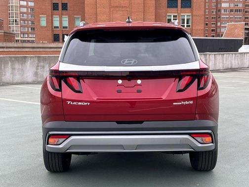 2026 Hyundai TUCSON Hybrid SEL