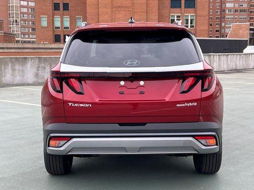 2026 Hyundai TUCSON Hybrid SEL