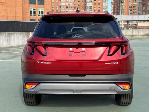 2026 Hyundai TUCSON Hybrid SEL