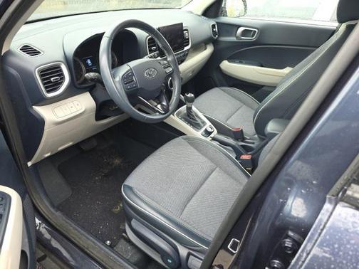 2022 Hyundai VENUE Limited