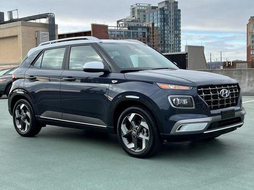2022 Hyundai VENUE Limited