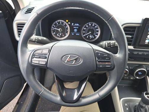 2022 Hyundai VENUE Limited