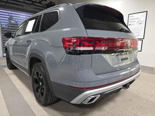 2024 Volkswagen Atlas 2.0T SE w/Technology 4MOTION