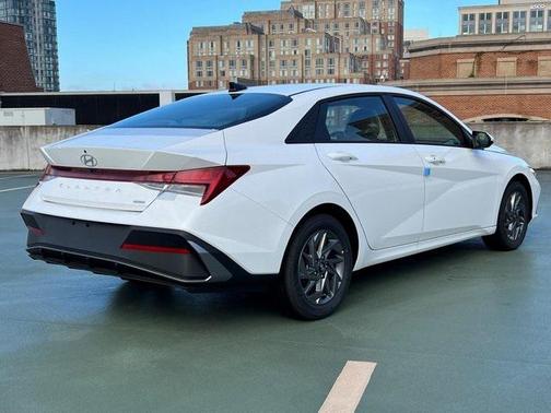 2025 Hyundai ELANTRA HEV Blue