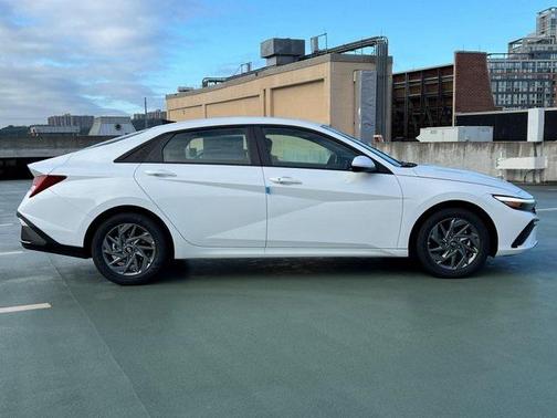 2025 Hyundai ELANTRA HEV Blue