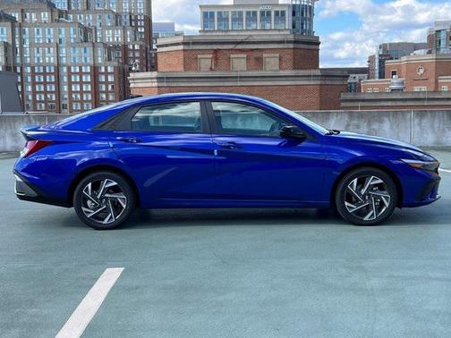 2025 Hyundai ELANTRA HEV SEL Sport