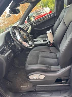 2018 Porsche Macan Base