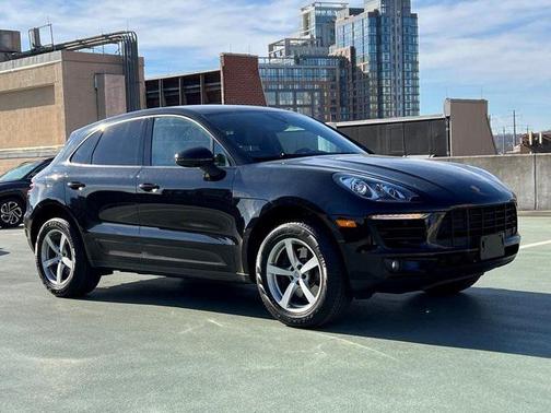 2018 Porsche Macan Base