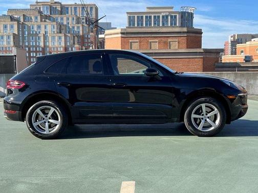 2018 Porsche Macan Base