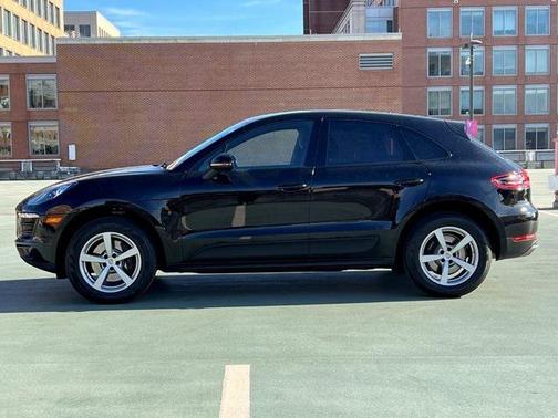 2018 Porsche Macan Base