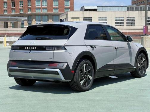 2025 Hyundai IONIQ 5 SE