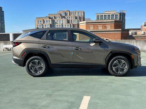 2026 Hyundai TUCSON Hybrid Blue SE