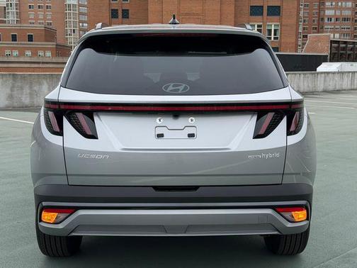 Shimmering Silver 2026 Hyundai TUCSON Hybrid SEL Convenience