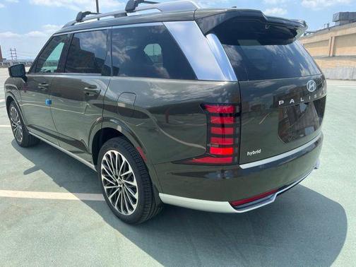 Titan Green 2026 Hyundai Palisade Hybrid Calligraphy