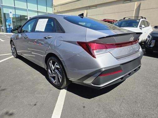 2025 Hyundai ELANTRA Sport