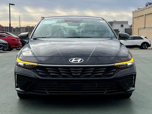 2026 Hyundai ELANTRA HEV Limited