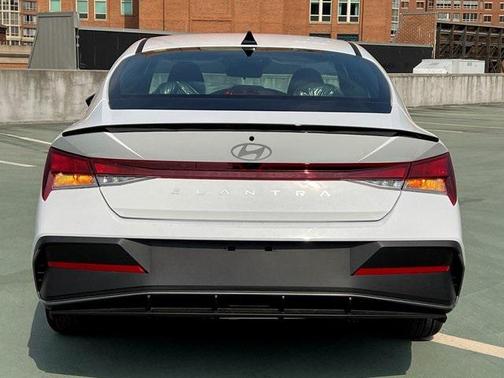 2025 Hyundai ELANTRA Sport