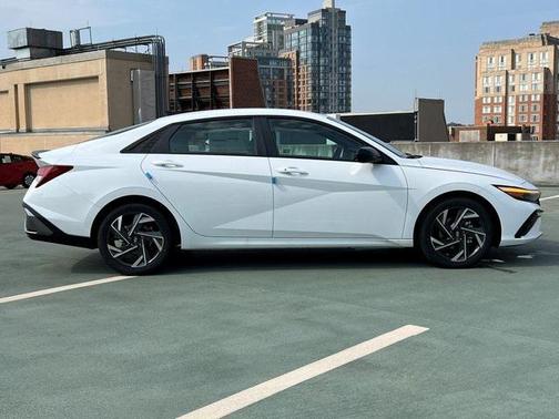 2025 Hyundai ELANTRA Sport