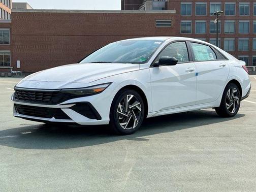 2025 Hyundai ELANTRA Sport
