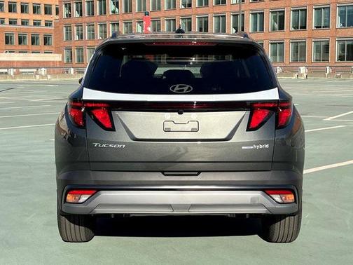 2026 Hyundai TUCSON Hybrid SEL