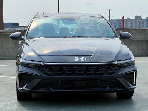 2025 Hyundai ELANTRA HEV Limited