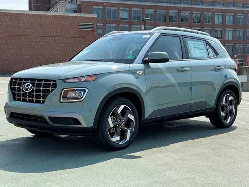 2025 Hyundai VENUE SEL