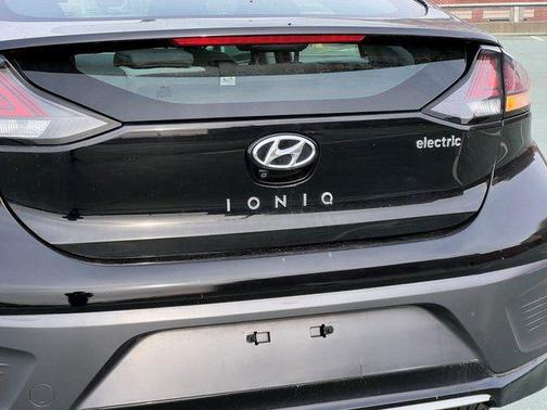 2021 Hyundai IONIQ EV SE
