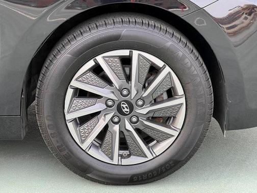 2021 Hyundai IONIQ EV SE