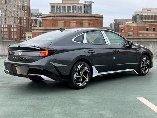 2026 Hyundai SONATA SEL