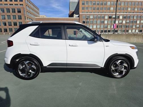 2025 Hyundai VENUE Limited