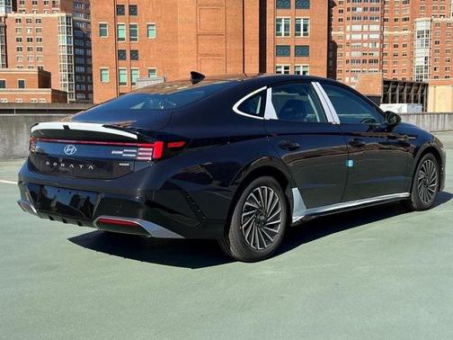 2026 Hyundai SONATA Hybrid SE