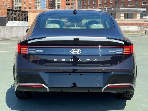 2026 Hyundai SONATA SEL