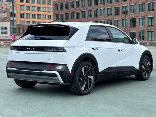 2025 Hyundai IONIQ 5 SE