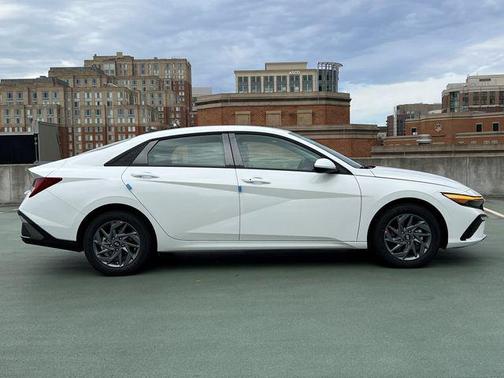 2026 Hyundai ELANTRA HEV Blue