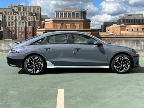 2025 Hyundai IONIQ 6 SEL
