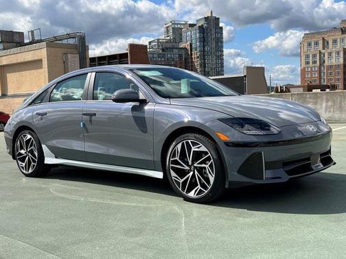 2025 Hyundai IONIQ 6 SEL