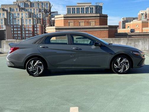 2025 Hyundai ELANTRA Sport