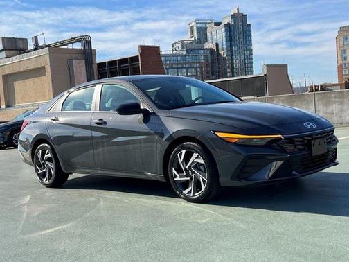 2025 Hyundai ELANTRA Sport