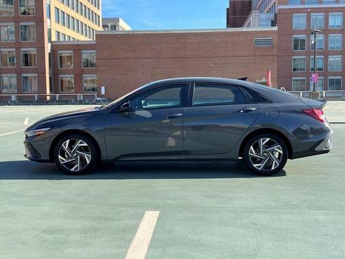 2025 Hyundai ELANTRA Sport