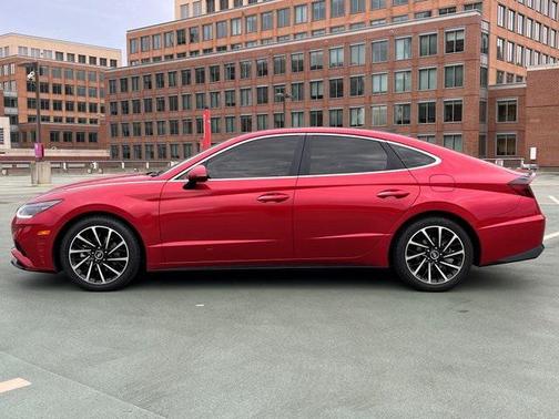 2021 Hyundai SONATA Limited