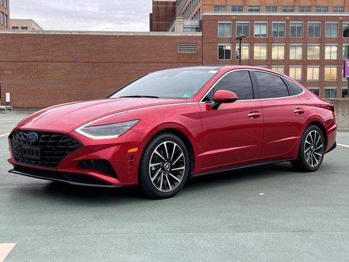 2021 Hyundai SONATA Limited