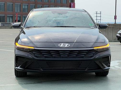 2025 Hyundai ELANTRA Sport