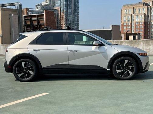 2025 Hyundai IONIQ 5 SEL