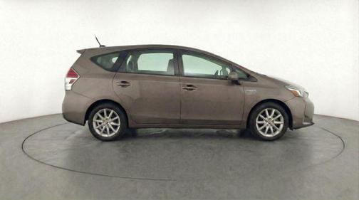 2015 Toyota Prius v Five