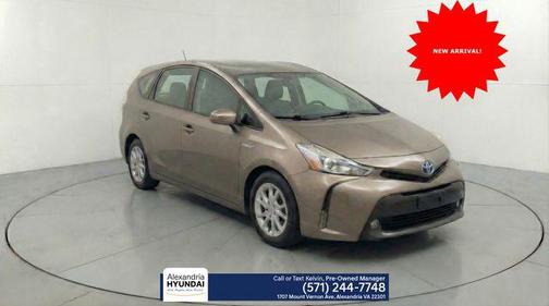 2015 Toyota Prius v Five